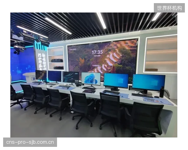 AI自动导播对裁判视角的智能调用,为转播制作团队平均节省了近30%的现场人力 AI自动导播对裁判视角的智能调用,为转播制作团队平均节省了近30%的现场人力